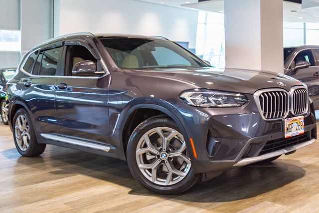 2022 BMW X3 at Autosource, photo 1