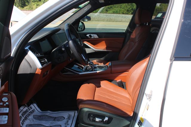 2022 BMW X7 ALPINA XB7 | Granite City, Illinois | MasterCars Company Inc. 2022 BMW X7 ALPINA XB7 | Granite City, Illinois | MasterCars Company Inc.