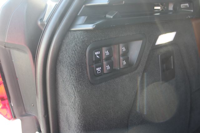 2022 BMW X7 ALPINA XB7 | Granite City, Illinois | MasterCars Company Inc. 2022 BMW X7 ALPINA XB7 | Granite City, Illinois | MasterCars Company Inc.