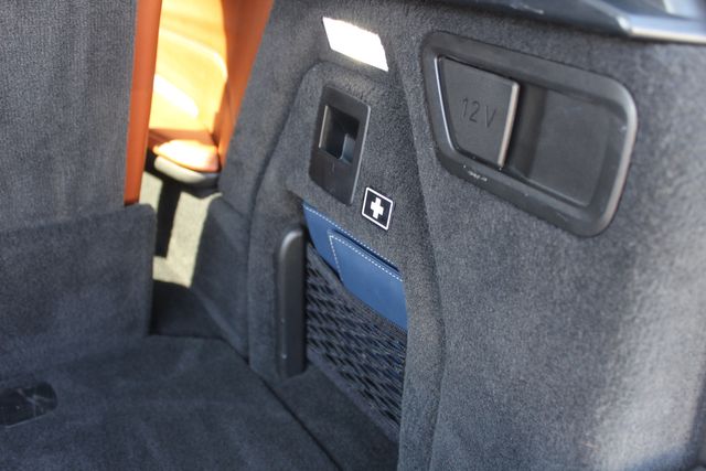 2022 BMW X7 ALPINA XB7 | Granite City, Illinois | MasterCars Company Inc. 2022 BMW X7 ALPINA XB7 | Granite City, Illinois | MasterCars Company Inc.