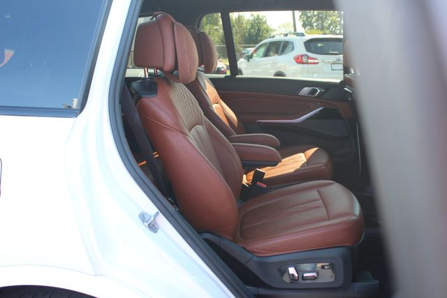 2022 BMW X7 ALPINA XB7 | Granite City, Illinois | MasterCars Company Inc. 2022 BMW X7 ALPINA XB7 | Granite City, Illinois | MasterCars Company Inc.