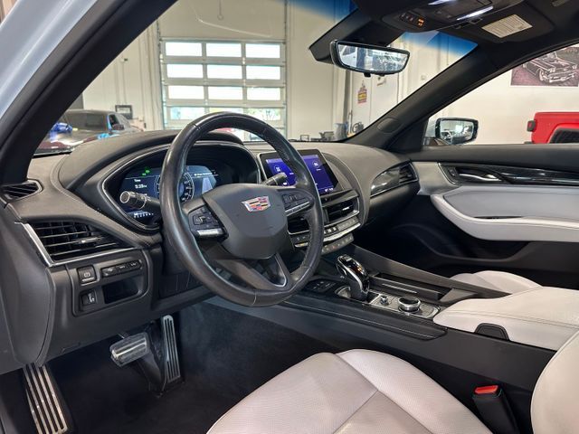 2022 Cadillac CT5 Premium Luxury