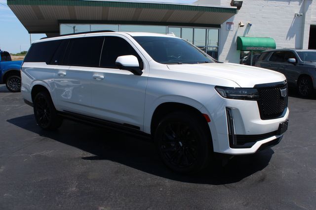 2022 Cadillac Escalade ESV Sport Platinum Onyx Edition | Granite City, Illinois | MasterCars Company Inc. 2022 Cadillac Escalade ESV Sport Platinum Onyx Edition | Granite City, Illinois | MasterCars Company Inc.