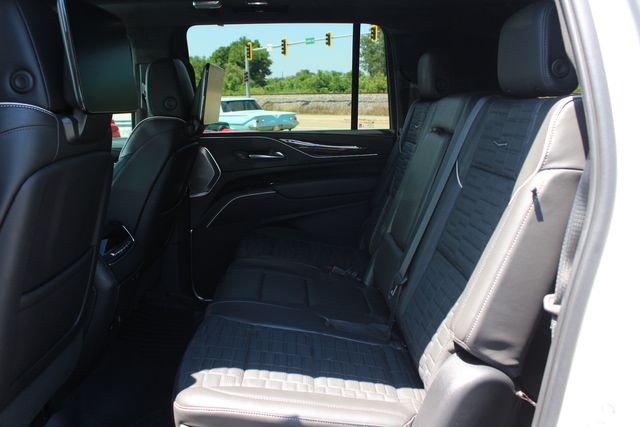 2022 Cadillac Escalade ESV Sport Platinum Onyx Edition | Granite City, Illinois | MasterCars Company Inc. 2022 Cadillac Escalade ESV Sport Platinum Onyx Edition | Granite City, Illinois | MasterCars Company Inc.