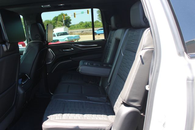 2022 Cadillac Escalade ESV Sport Platinum Onyx Edition | Granite City, Illinois | MasterCars Company Inc. 2022 Cadillac Escalade ESV Sport Platinum Onyx Edition | Granite City, Illinois | MasterCars Company Inc.