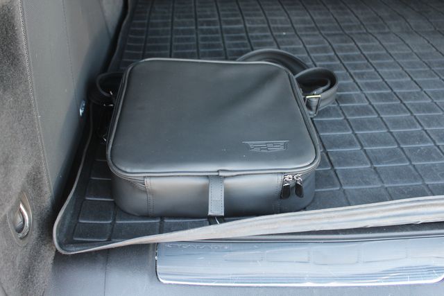 2022 Cadillac Escalade ESV Sport Platinum Onyx Edition | Granite City, Illinois | MasterCars Company Inc. 2022 Cadillac Escalade ESV Sport Platinum Onyx Edition | Granite City, Illinois | MasterCars Company Inc.