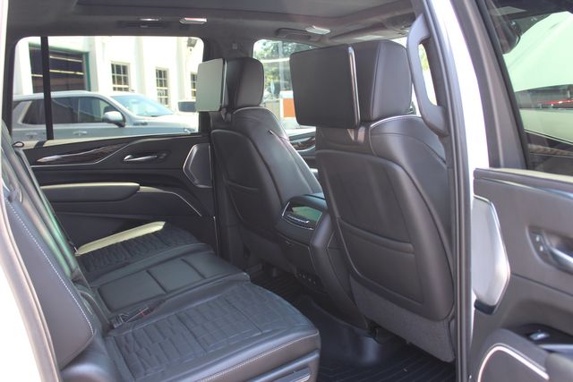 2022 Cadillac Escalade ESV Sport Platinum Onyx Edition | Granite City, Illinois | MasterCars Company Inc. 2022 Cadillac Escalade ESV Sport Platinum Onyx Edition | Granite City, Illinois | MasterCars Company Inc.