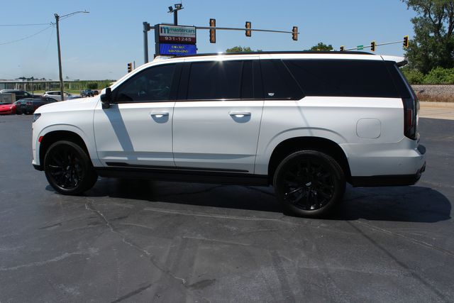 2022 Cadillac Escalade ESV Sport Platinum Onyx Edition | Granite City, Illinois | MasterCars Company Inc. 2022 Cadillac Escalade ESV Sport Platinum Onyx Edition | Granite City, Illinois | MasterCars Company Inc.