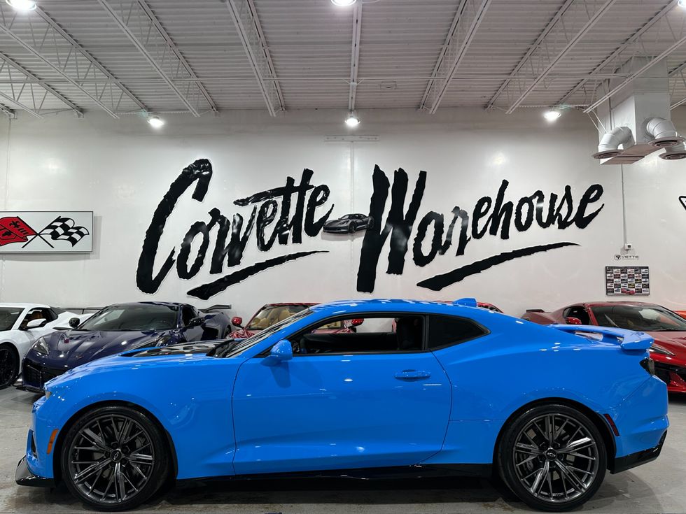 2022 Chevrolet Camaro ZL1 UQT, CF HOOD, FAY, INFO, ROTOFAB CA, 6k