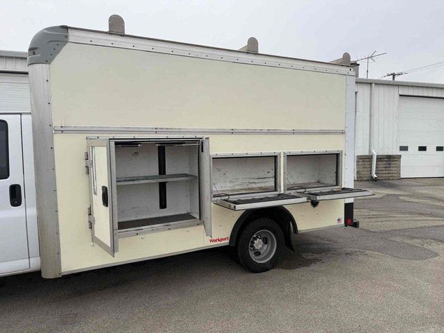 2022 Chevrolet Express 3500