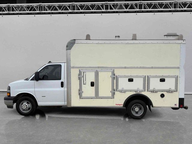 2022 Chevrolet Express 3500