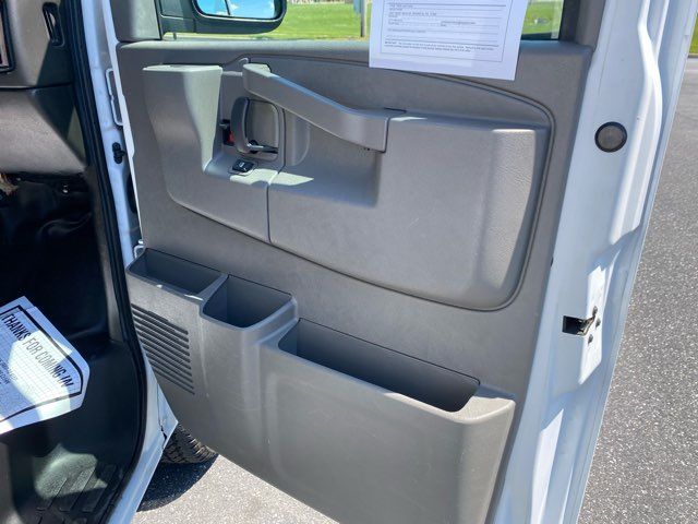 2022 Chevrolet Express 2500 | Ephrata, PA | Pine Tree Motors 2022 Chevrolet Express 2500 | Ephrata, PA | Pine Tree Motors