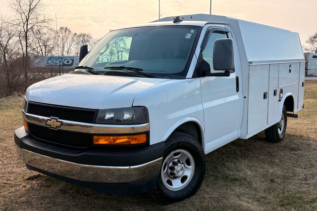 2022 Chevrolet Express Utility 3500 | Roscoe, IL | Autoland Outlets