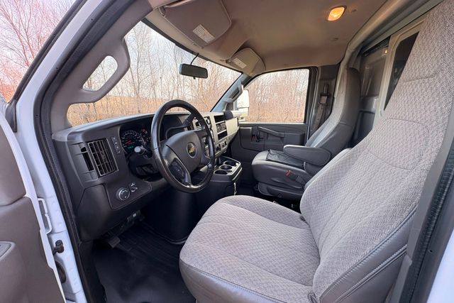 2022 Chevrolet Express Utility 3500 | Roscoe, IL | Autoland Outlets 2022 Chevrolet Express Utility 3500 | Roscoe, IL | Autoland Outlets