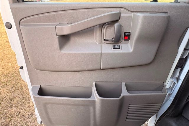 2022 Chevrolet Express Utility 3500 | Roscoe, IL | Autoland Outlets 2022 Chevrolet Express Utility 3500 | Roscoe, IL | Autoland Outlets