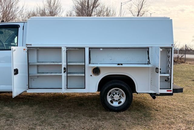 2022 Chevrolet Express Utility 3500 | Roscoe, IL | Autoland Outlets