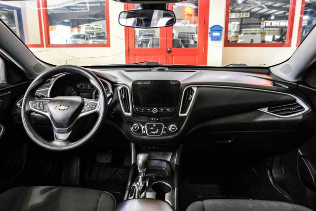 2022 Chevrolet Malibu LS | Addison, TX | Mr Car Guys