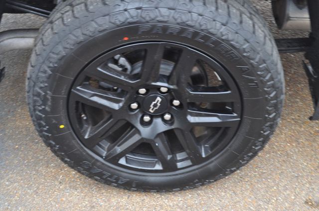 2022 Chevrolet Silverado 1500 Limited Custom | Louisville, MS | CARite Louisville MS