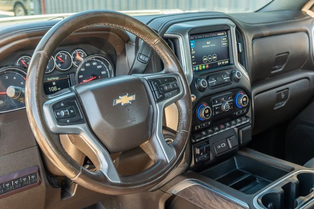 2022 Chevrolet Silverado 2500HD LTZ CREW CAB Z71 / CLEAN CARFAX / 1 TEXAS OWNER | Austin, TX | Rocky Mountain Truck Stop Austin