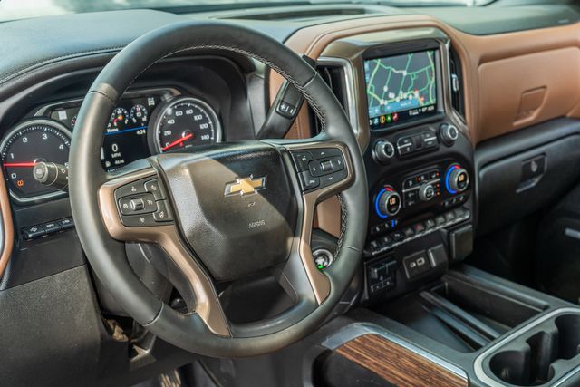 2022 Chevrolet Silverado 3500HD High Country DELUXE 4WD / 1-OWNER / CLEAN CARFAX | Austin, TX | Rocky Mountain Truck Stop Austin 2022 Chevrolet Silverado 3500HD High Country DELUXE 4WD / 1-OWNER / CLEAN CARFAX | Austin, TX | Rocky Mountain Truck Stop Austin