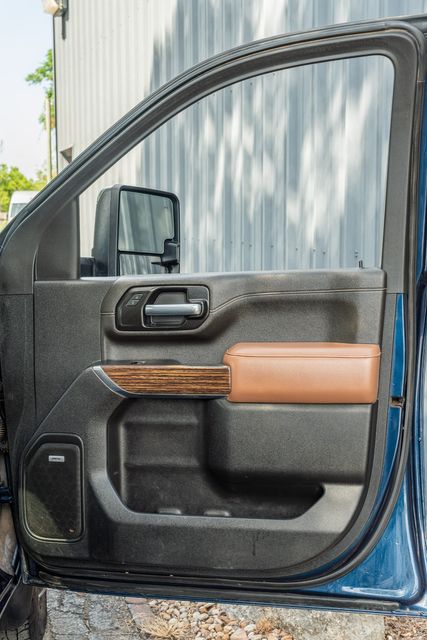 2022 Chevrolet Silverado 3500HD High Country DELUXE 4WD / 1-OWNER / CLEAN CARFAX | Austin, TX | Rocky Mountain Truck Stop Austin 2022 Chevrolet Silverado 3500HD High Country DELUXE 4WD / 1-OWNER / CLEAN CARFAX | Austin, TX | Rocky Mountain Truck Stop Austin