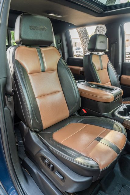 2022 Chevrolet Silverado 3500HD High Country DELUXE 4WD / 1-OWNER / CLEAN CARFAX | Austin, TX | Rocky Mountain Truck Stop Austin 2022 Chevrolet Silverado 3500HD High Country DELUXE 4WD / 1-OWNER / CLEAN CARFAX | Austin, TX | Rocky Mountain Truck Stop Austin