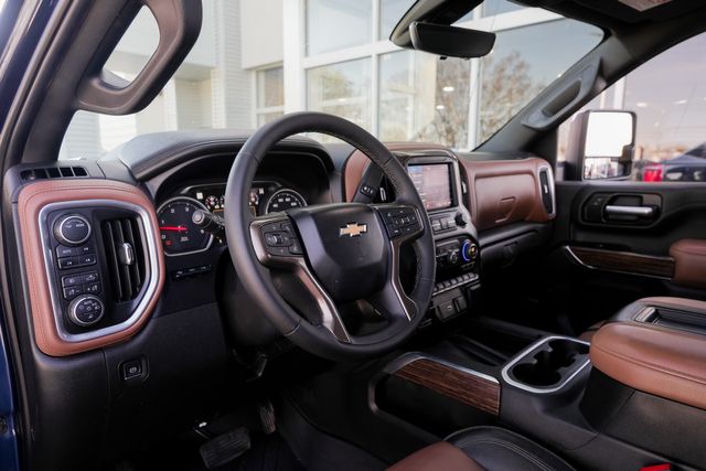 2022 Chevrolet Silverado 3500HD High Country DELUXE 4WD / 1-OWNER / CLEAN CARFAX | Austin, TX | Rocky Mountain Truck Stop Austin 2022 Chevrolet Silverado 3500HD High Country DELUXE 4WD / 1-OWNER / CLEAN CARFAX | Austin, TX | Rocky Mountain Truck Stop Austin