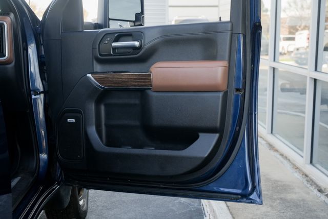 2022 Chevrolet Silverado 3500HD High Country DELUXE 4WD / 1-OWNER / CLEAN CARFAX | Austin, TX | Rocky Mountain Truck Stop Austin 2022 Chevrolet Silverado 3500HD High Country DELUXE 4WD / 1-OWNER / CLEAN CARFAX | Austin, TX | Rocky Mountain Truck Stop Austin