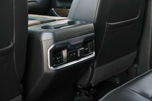 2022 Chevrolet Silverado 3500HD High Country DELUXE 4WD / 1-OWNER / CLEAN CARFAX | Austin, TX | Rocky Mountain Truck Stop Austin 2022 Chevrolet Silverado 3500HD High Country DELUXE 4WD / 1-OWNER / CLEAN CARFAX | Austin, TX | Rocky Mountain Truck Stop Austin