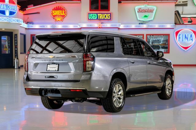 2022 Chevrolet Suburban LT