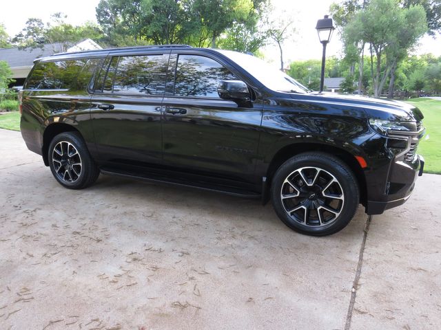 2022 Chevrolet Suburban RST 4WD     MSRP New $77,570