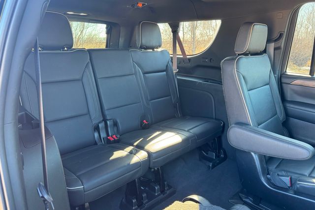 2022 Chevrolet Suburban Premier | Roscoe, IL | Autoland Outlets 2022 Chevrolet Suburban Premier | Roscoe, IL | Autoland Outlets