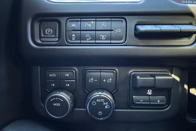 2022 Chevrolet Suburban Premier | Roscoe, IL | Autoland Outlets