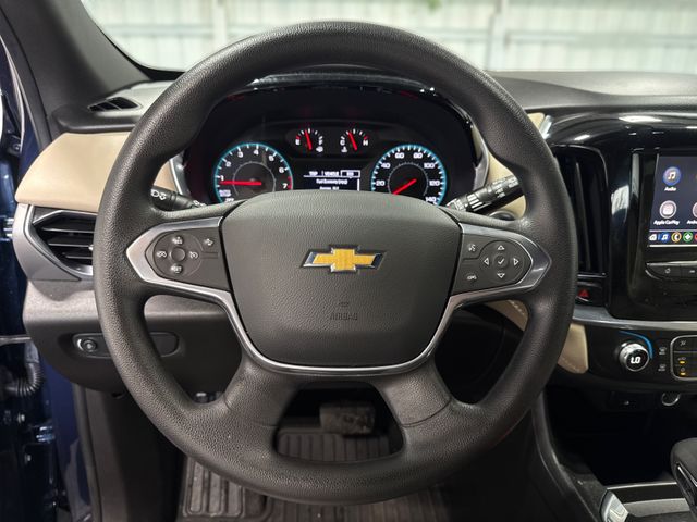 2022 Chevrolet TRAVERSE LS | Houston, TX | Texas Star Motors 2022 Chevrolet TRAVERSE LS | Houston, TX | Texas Star Motors