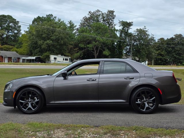 2022 Chrysler 300 Touring 2022 Chrysler 300 Touring