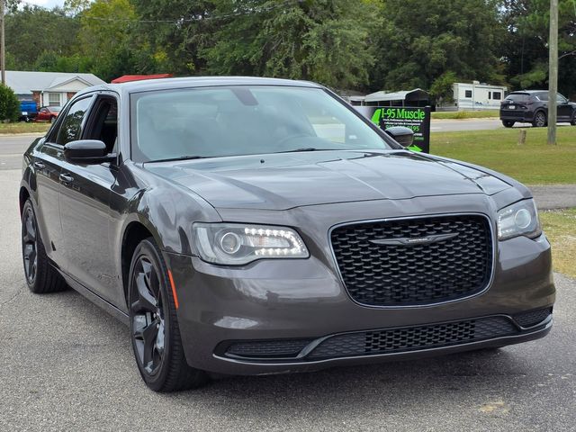 2022 Chrysler 300 Touring 2022 Chrysler 300 Touring