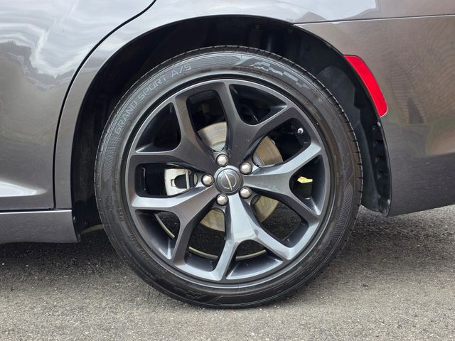 2022 Chrysler 300 Touring 2022 Chrysler 300 Touring