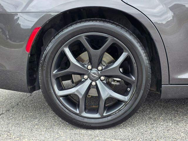 2022 Chrysler 300 Touring 2022 Chrysler 300 Touring