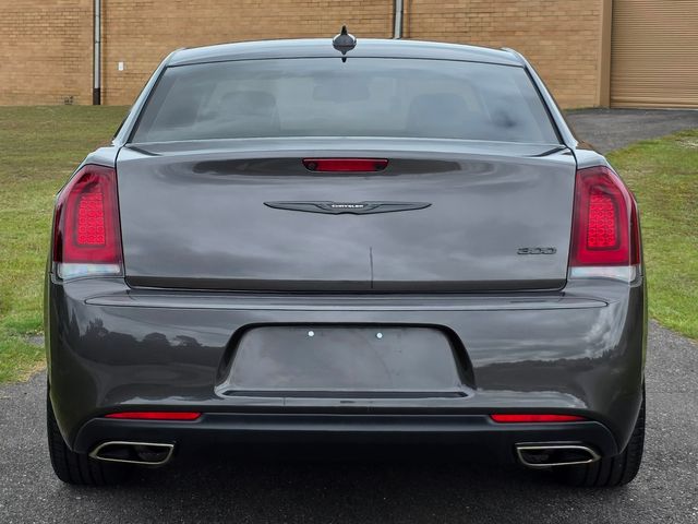 2022 Chrysler 300 Touring 2022 Chrysler 300 Touring