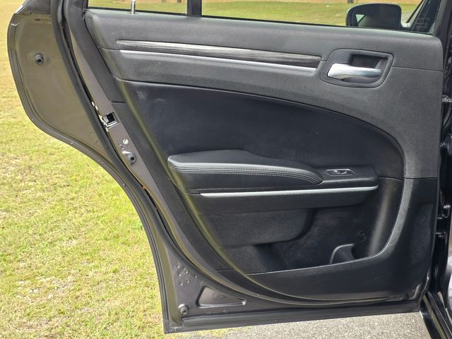 2022 Chrysler 300 Touring 2022 Chrysler 300 Touring