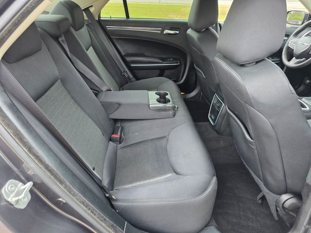 2022 Chrysler 300 Touring 2022 Chrysler 300 Touring