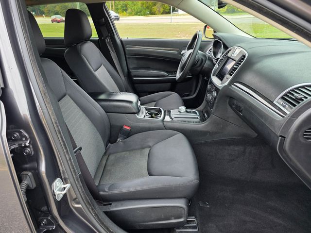 2022 Chrysler 300 Touring 2022 Chrysler 300 Touring