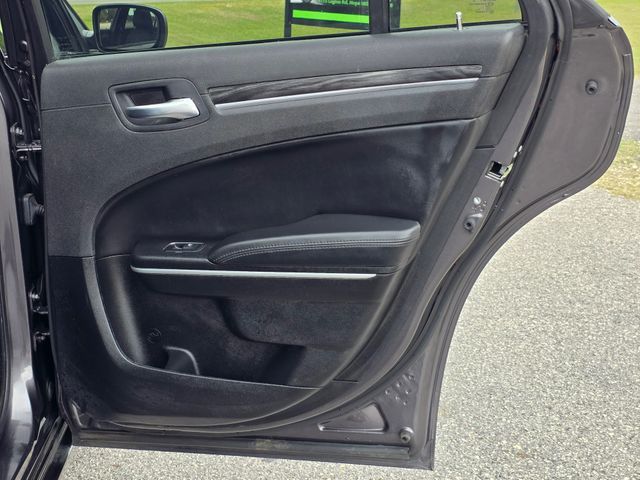 2022 Chrysler 300 Touring 2022 Chrysler 300 Touring