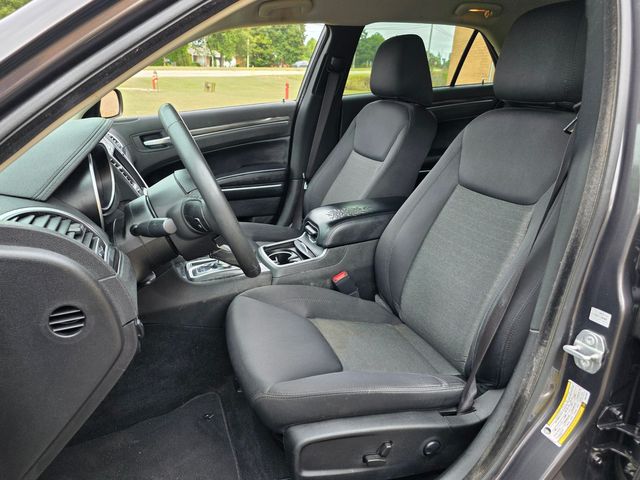 2022 Chrysler 300 Touring 2022 Chrysler 300 Touring