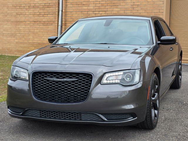 2022 Chrysler 300 Touring 2022 Chrysler 300 Touring