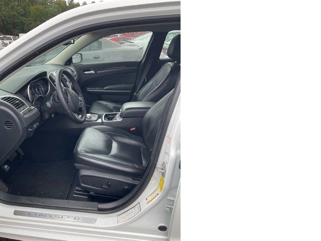 2022 Chrysler 300 Touring L - John Gibson Auto Sales Hot Springs 2022 Chrysler 300 Touring L - John Gibson Auto Sales Hot Springs