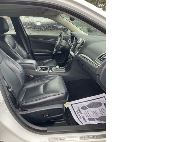 2022 Chrysler 300 Touring L 2022 Chrysler 300 Touring L