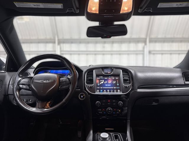 2022 Chrysler 300 S 2022 Chrysler 300 S