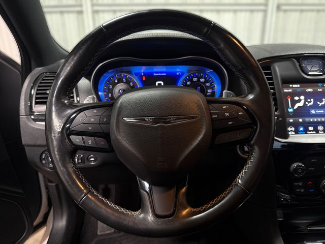 2022 Chrysler 300 S 2022 Chrysler 300 S