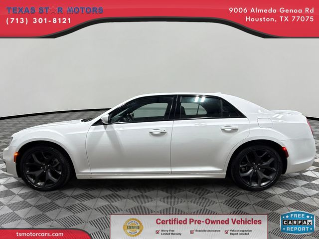 2022 Chrysler 300 S 2022 Chrysler 300 S